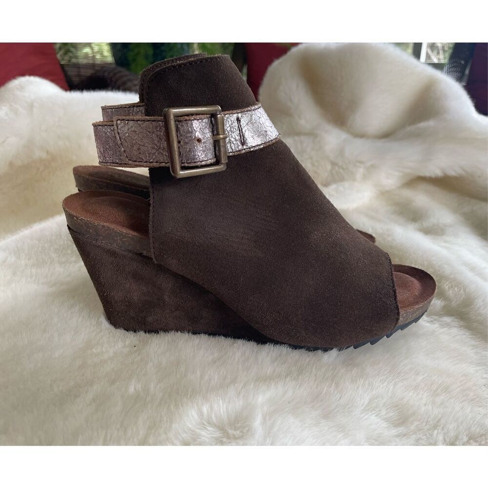 Diba True Neon Night Footbed Wedge Sandals Brown Genuine Suede Size 7.5